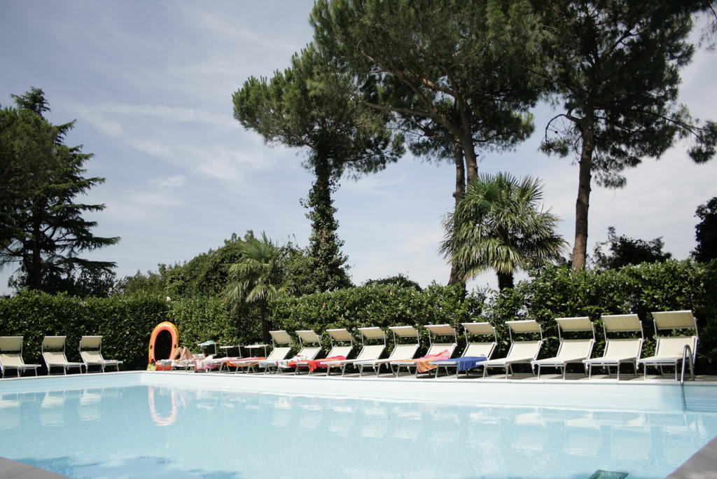Villaggio Mithos Misano Adriatico Room photo