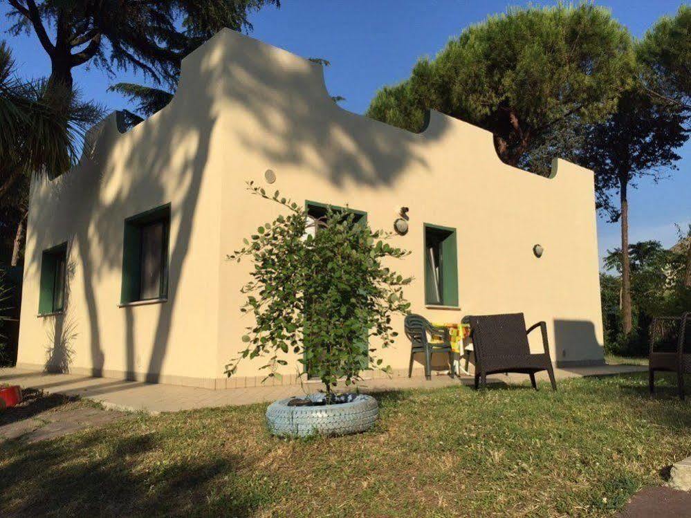Villaggio Mithos Misano Adriatico Exterior photo